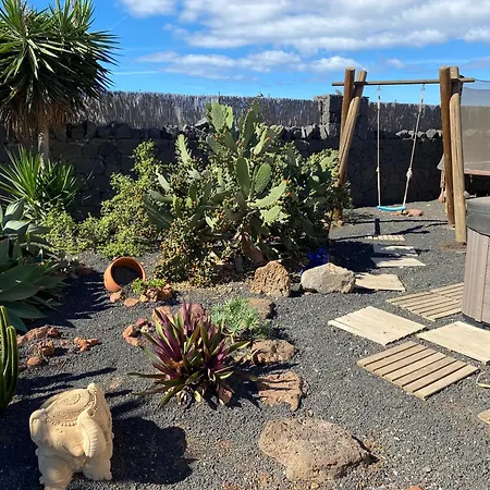 Mo Βίλα *